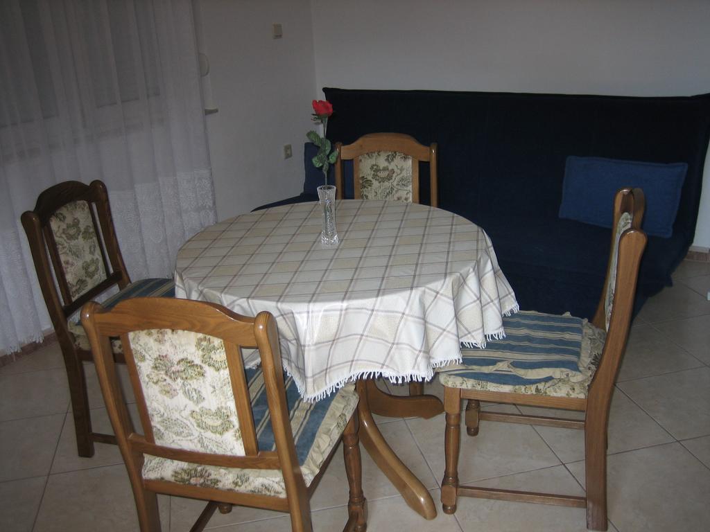 Apartments Nino Seget Vranjica Chambre photo
